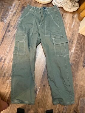 Hollister Women's Straight Leg Cargo Jeans - Olive Green
